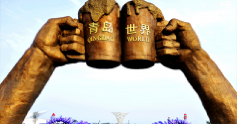 金沙灘啤酒城“盛裝”待發